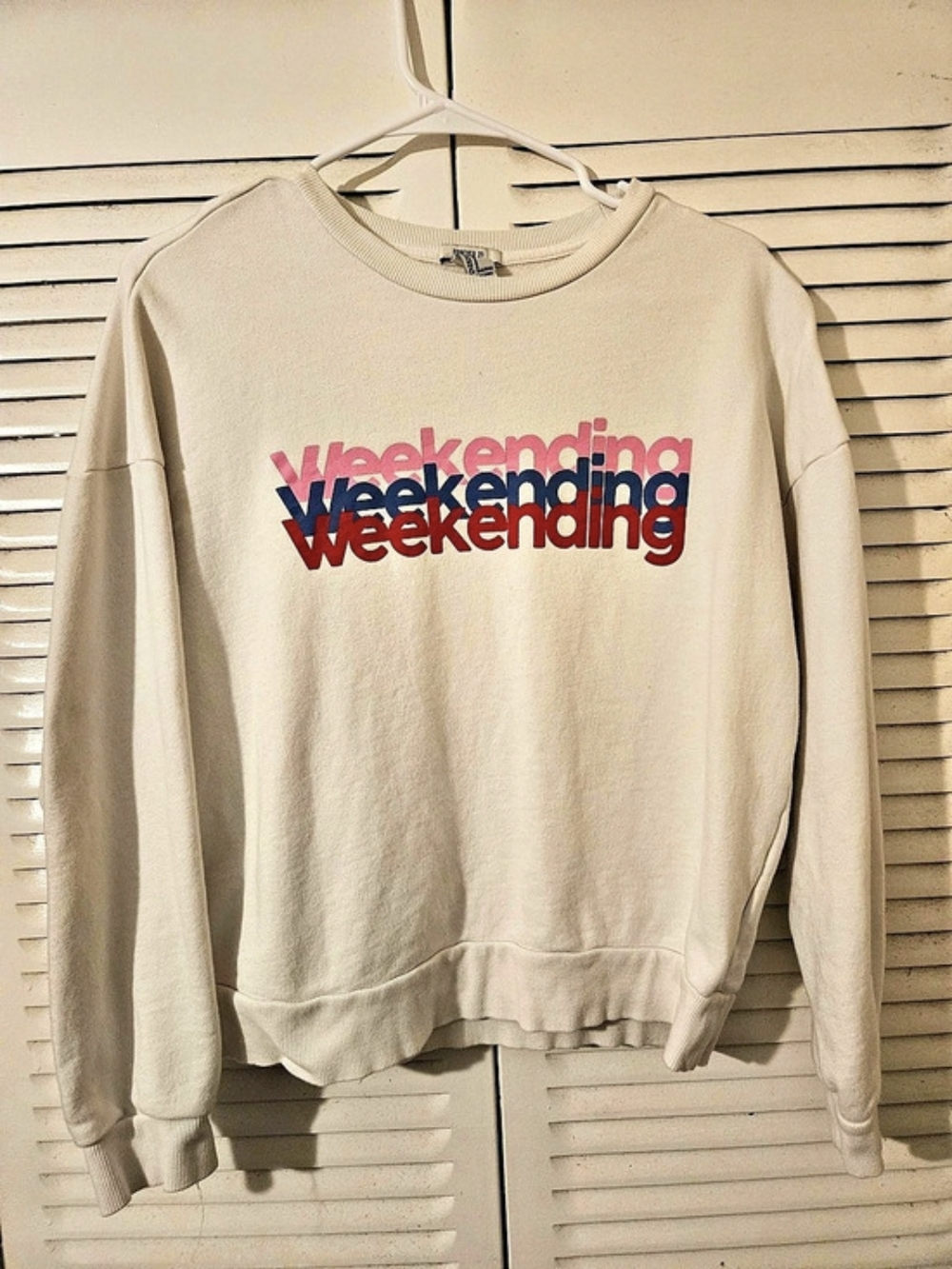 Forever 21 Weekending Graphic Sweatshirt Cream & Red Size Small